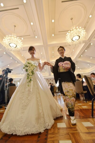 新潟市結婚式場　ブレストン　ゴージャス　ピンク　大人　オシャレ