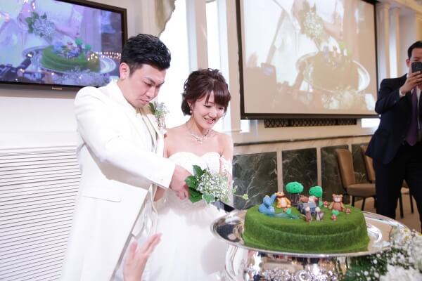 新潟市結婚式場　ブレストン　動物　森　ナチュラル　ウェディングケーキ　オールドカー　シトロエン　ゲスト参加型