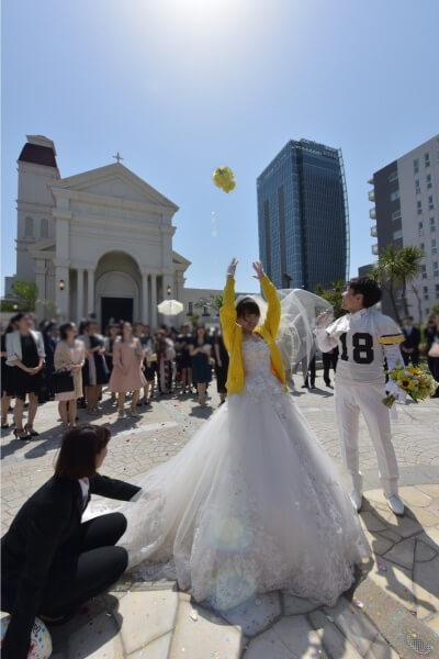 新潟市結婚式場　ブレストン　アメフト　アメフトウェディング　向日葵　ヒマワリ　ピアノ　サプライズ　ウェディングケーキ　両親贈呈