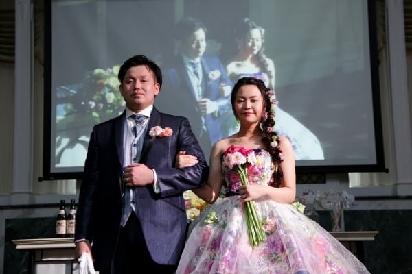 新潟市結婚式場　ブレストン　ブーケブートニア　セレモニー　演出　ロマンチック　バージンロード　菓子まき　