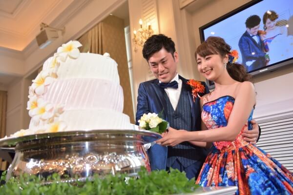 新潟市結婚式場　ブレストン　ウェディングケーキ　リゾート　LEDキャンドル　プルメリア