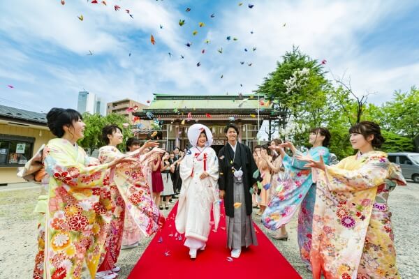 新潟市結婚式場　ブレストン　和装　和婚　鏡開き　折鶴シャワー　　番傘　米俵