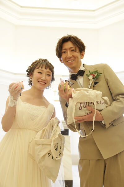 新潟市結婚式場　ブレストン　ナチュラルウェディング　ドライフラワー　リーフシャワー　リングボーイ　フラワーガール　フラワーシャワー　ウェルカムパーティ　チャペル　ウェイティングスペース　受付　お菓子まき