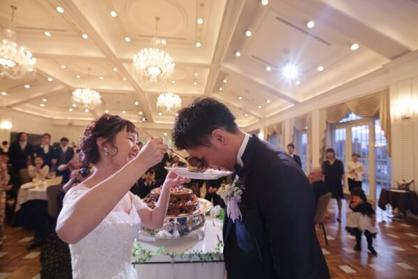 新潟市結婚式場　ブレストン　チョコレートケーキ　ドリップケーキ　テラス　テラス入場　お色直し入場　ダンス　グレイテスト　打上花火　　トリコダンス