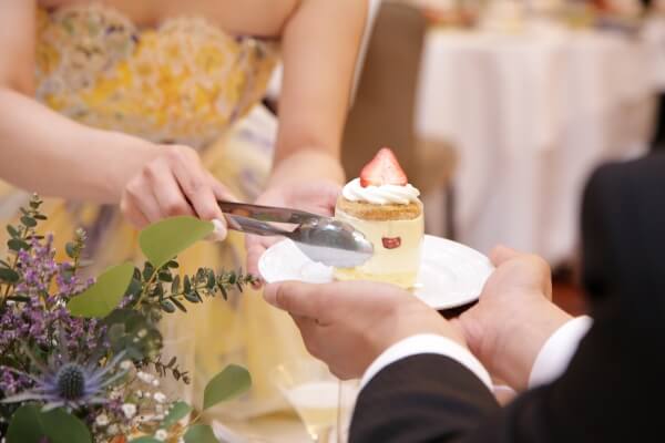 新潟市結婚式場　ブレストン　ウェディングケーキ　カップケーキ　オリジナル　ケーキサーブ　