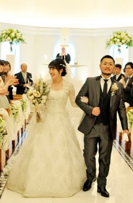 新潟市結婚式場　ブレストン　チャペル式　チャペル　子ども　キッズ　リーフシャワー　アフターセレモニー