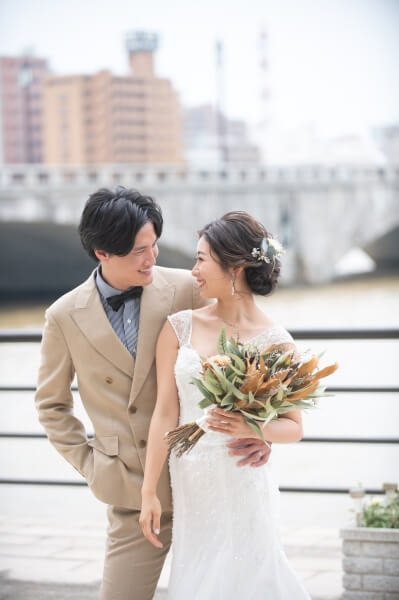 新潟市結婚式場　ブレストン　ナチュラルウェディング　前撮り　アースカラー　ニュアンスカラー　ウェディングドレス　カラードレス　和装　タキシード　オシャレ　萬代橋　バスケットボール