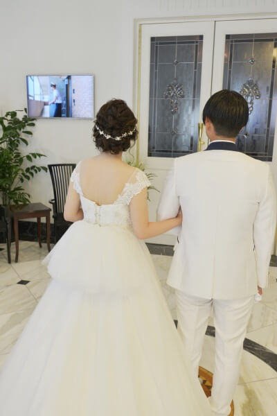 新潟市結婚式場　ブレストン　ナチュラル　ラスティック　ウェディング　カジュアル　自然　グリーン　素朴　アットホーム　ウェディングパーティ　ビアサーブ　ウェディングケーキ　デッサン　ガーデン　十日町