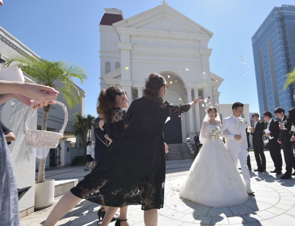 新潟市結婚式場　ブレストン　バルーンリリース　クイズ　旅行　チャペル式　演出　ゲーム　フラワーシャワー　