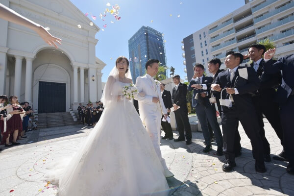 新潟市結婚式場　ブレストン　バルーンリリース　クイズ　旅行　チャペル式　演出　ゲーム　フラワーシャワー　