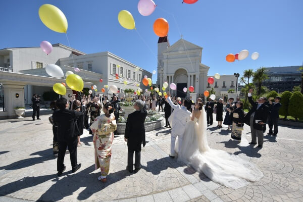 新潟市結婚式場　ブレストン　バルーンリリース　クイズ　旅行　チャペル式　演出　ゲーム　フラワーシャワー　