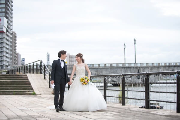 新潟市結婚式場　ブレストン　夏　サマーウェディング　ひまわり　カメラマン　カメラ　写真　ひまわり畑