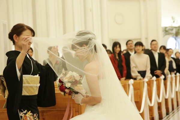 新潟市結婚式場　ブレストン　大人可愛い　おしゃれ　ニュアンスカラー　くすみカラー　オシャレ　フォント　チャペル式　リボンシャワー　コンフェッティ　フラワーシャワー　アフターセレモニー　ベールダウン　バージンロード　ブーケトス　ブロッコリートス