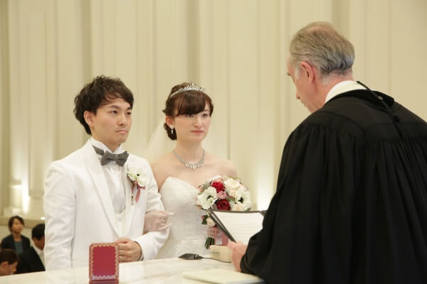 新潟市結婚式場　ブレストン　大人可愛い　おしゃれ　ニュアンスカラー　くすみカラー　オシャレ　フォント　チャペル式　リボンシャワー　コンフェッティ　フラワーシャワー　アフターセレモニー　ベールダウン　バージンロード　ブーケトス　ブロッコリートス