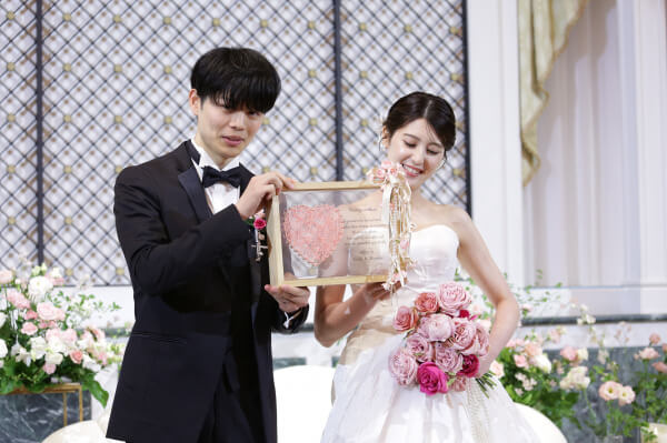 ゲストと『紡ぐ』結婚証明書【ストリングアート】♡ロマンチックなピンクコーディネートが素敵なウェディング